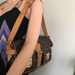 ‼️SOLD‼️Authentic Louis Vuitton. Hudson Bag